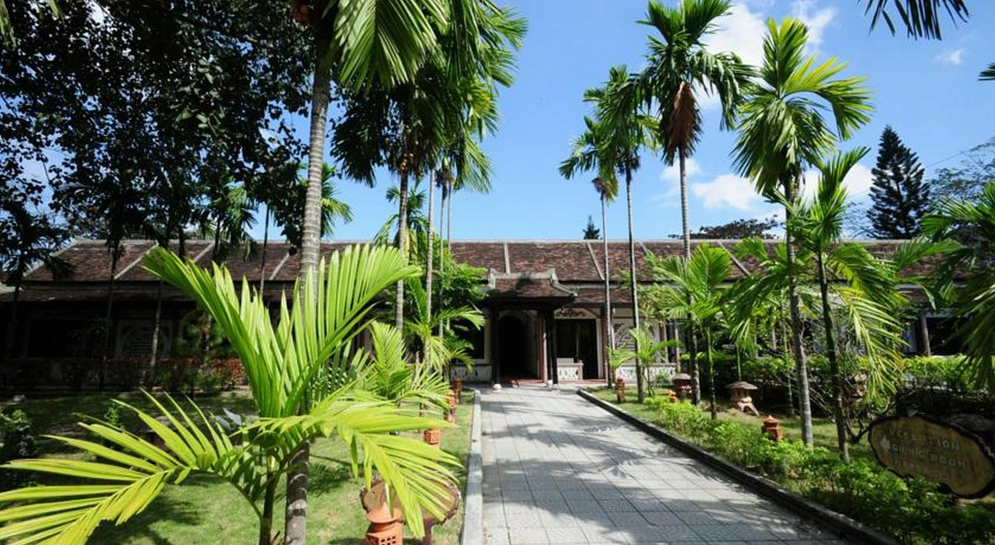 Thanh Noi Hotel Hue Zewnętrze zdjęcie